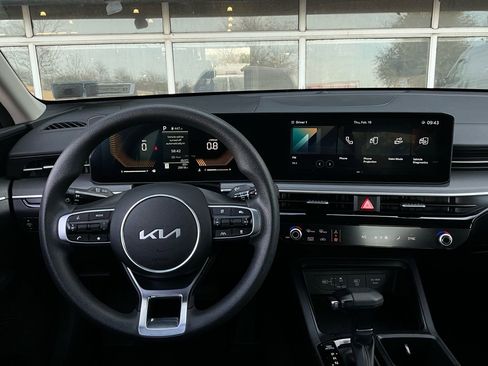 Used 2025 Kia K5 LXS image 13
