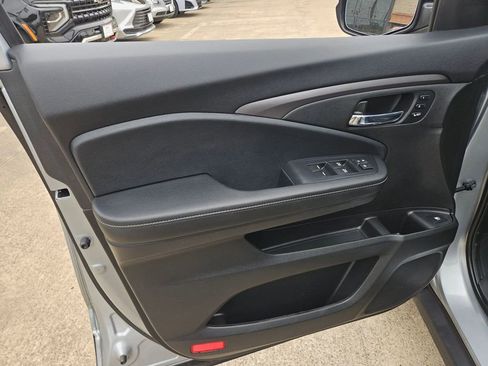 Used 2025 Honda Ridgeline RTL image 14