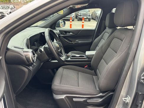 Used 2025 Chevrolet Equinox LT image 27