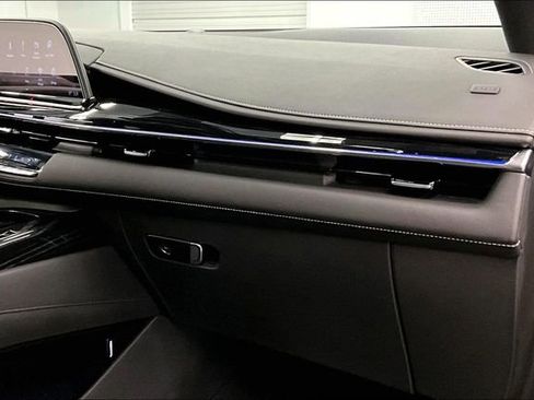 Used 2021 Cadillac Escalade Sport w/ Driver Assist Tech Package AWD/4WD image 19