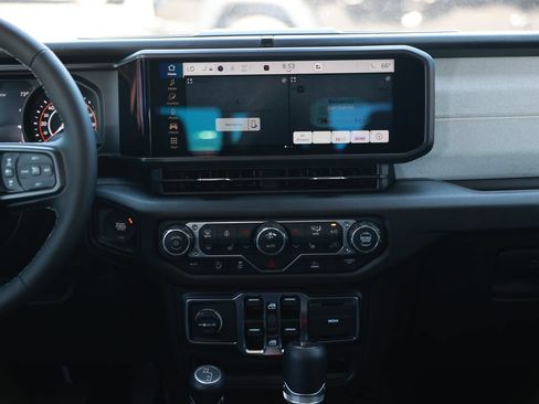 New 2026 Jeep Gladiator Sport AWD/4WD image 24