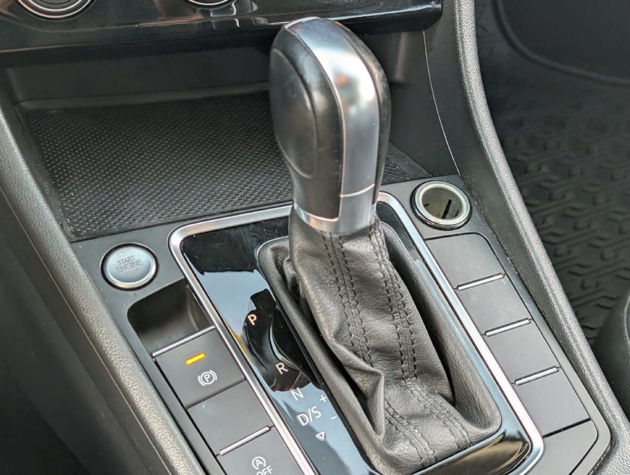 Used 2019 Volkswagen Jetta SE FWD image 21
