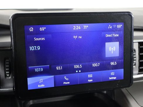 Used 2022 Ford Explorer XLT w/ Equipment Group 202A AWD/4WD image 30