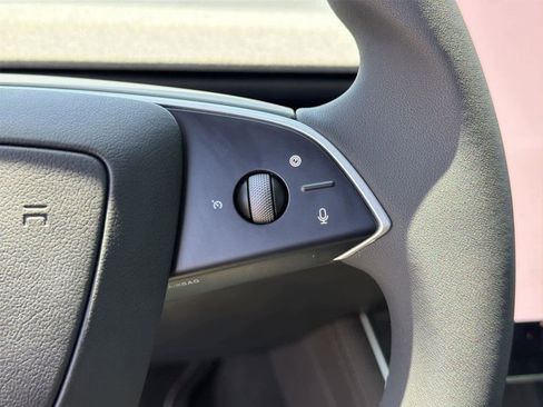 Used 2026 Tesla Model Y AWD image 35