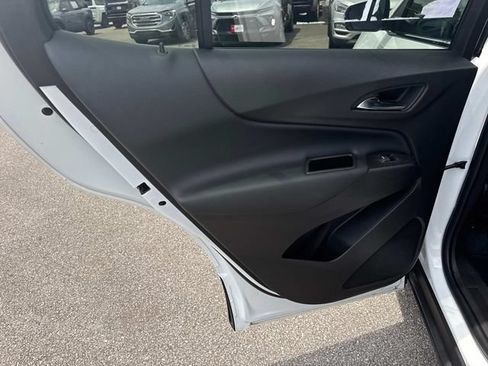 Used 2024 Chevrolet Equinox LT FWD image 15