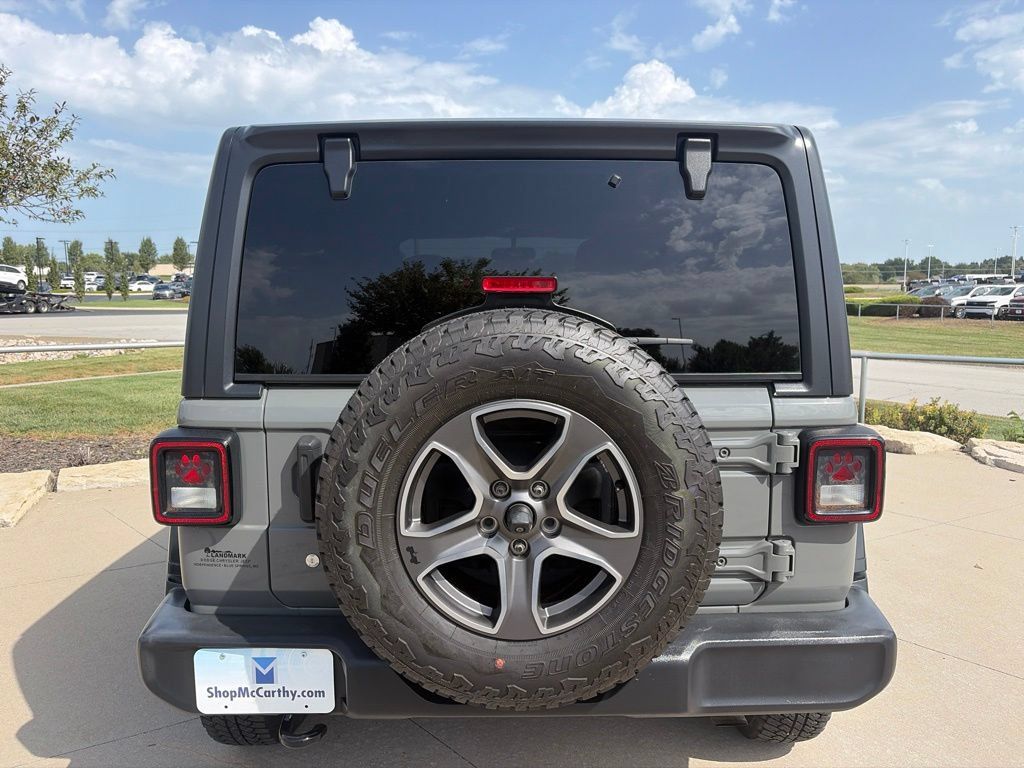 Used 2018 Jeep Wrangler Unlimited Sport S AWD/4WD image 18