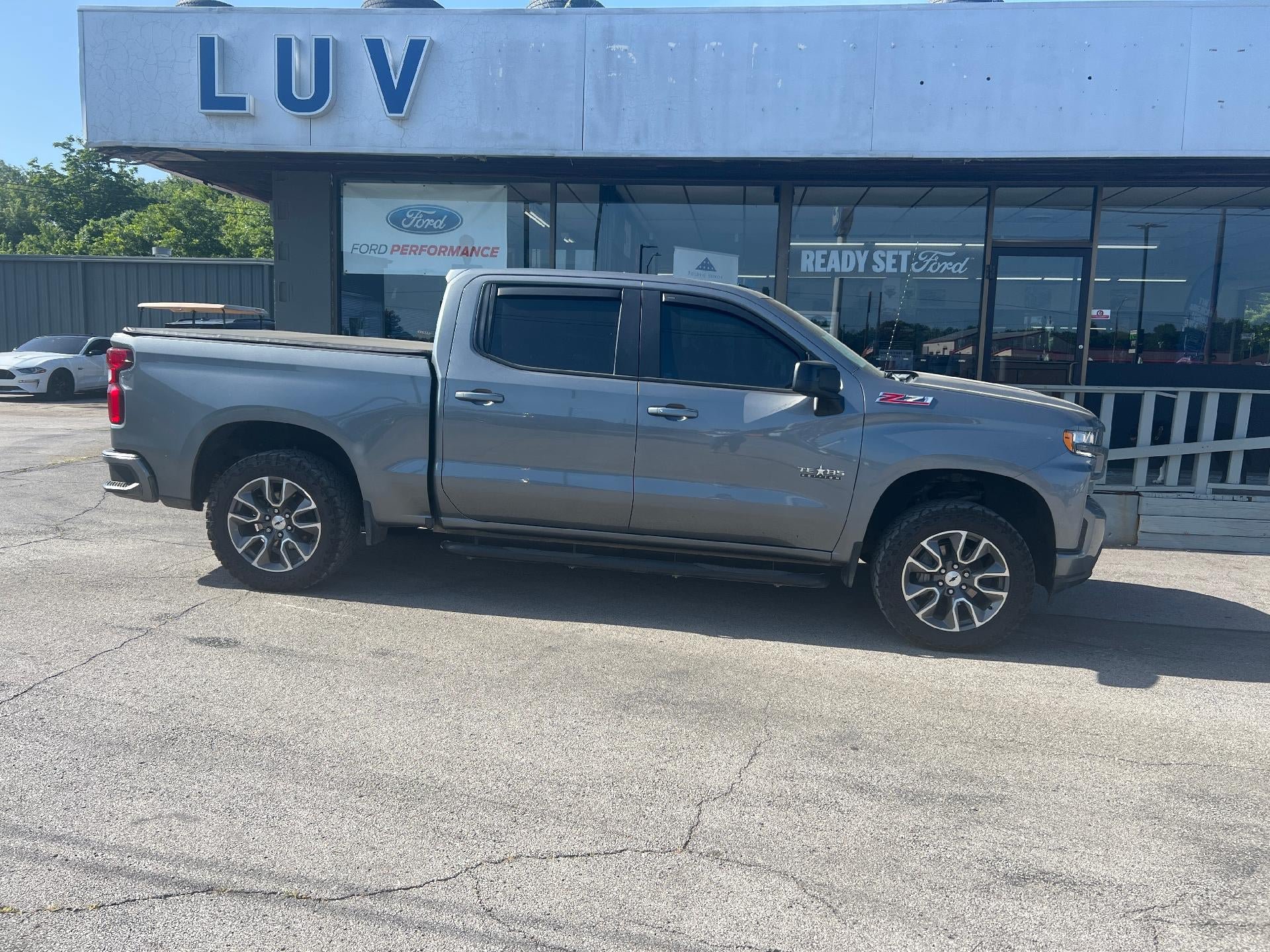 Used 2021 Chevrolet Silverado 1500 RST AWD/4WD image 2