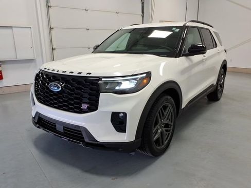 Used 2025 Ford Explorer ST w/ Sun And Sound Package RWD image 7