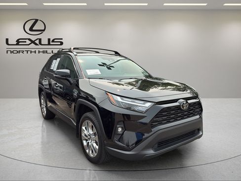 Used 2025 Toyota RAV4 XLE Premium w/ Weather Package AWD/4WD image 4