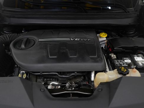 Used 2020 Jeep Cherokee Limited image 27