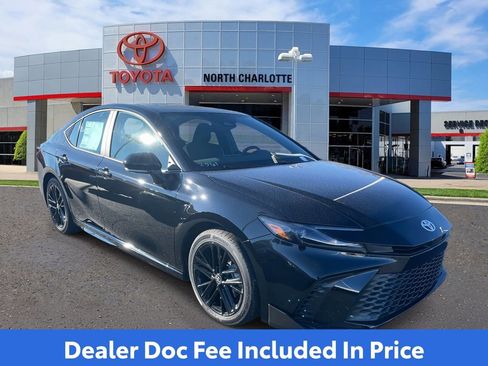 New 2026 Toyota Camry SE FWD image 1