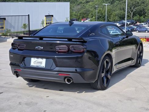 Used 2023 Chevrolet Camaro LT w/ Technology Package RWD image 8