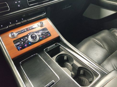Used 2021 Lincoln Aviator Reserve w/ Equipment Group 201A AWD/4WD image 26