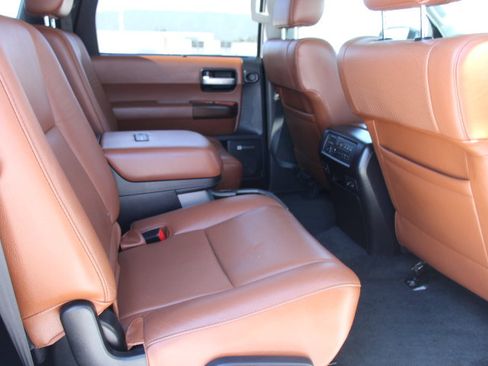 Used 2017 Toyota Sequoia Platinum RWD image 22