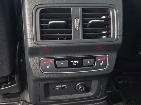 Used 2023 Audi SQ5 Prestige w/ Prestige Package AWD/4WD image 18
