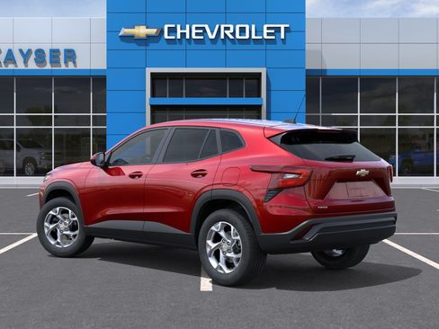New 2026 Chevrolet Trax LS w/ LS Convenience Package FWD image 3