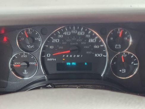 Used 2025 Chevrolet Express 3500 LS RWD image 7