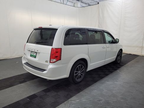 Used 2019 Dodge Grand Caravan GT FWD image 9