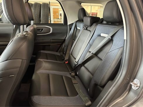 Used 2025 Ford Bronco Sport Outer Banks w/ Outer Banks Tech Package+ AWD/4WD image 33