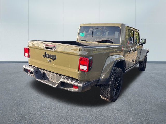 Used 2025 Jeep Gladiator Sport AWD/4WD image 4