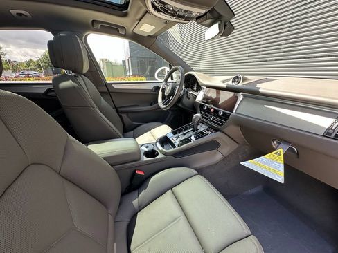 Used 2026 Porsche Macan S AWD/4WD image 41