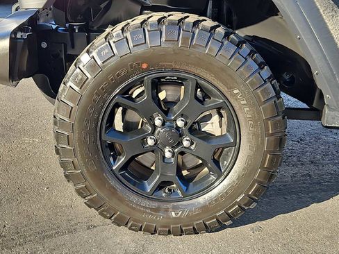 Used 2021 Jeep Wrangler Unlimited Sport image 13