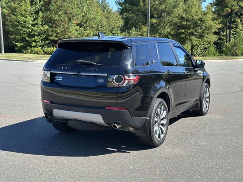 Used 2017 Land Rover Discovery Sport HSE Luxury image 7