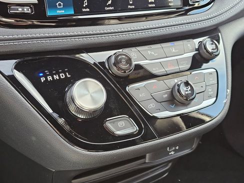 New 2026 Chrysler Pacifica Select image 23