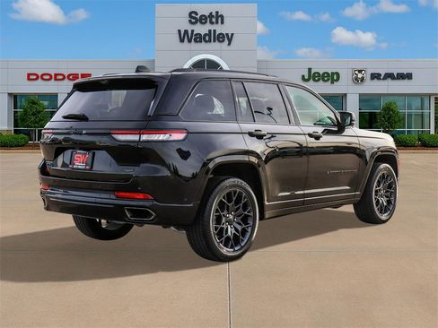 Used 2025 Jeep Grand Cherokee Summit image 7