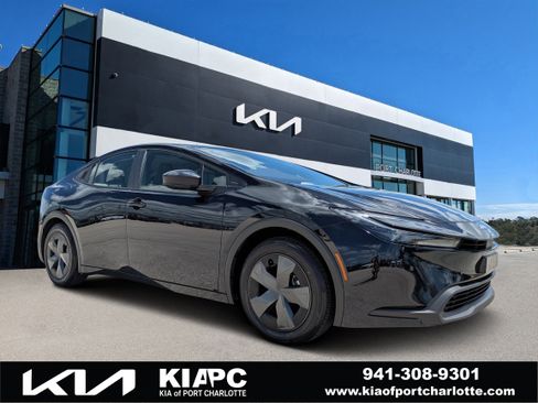 Used 2026 Toyota Prius LE FWD image 1