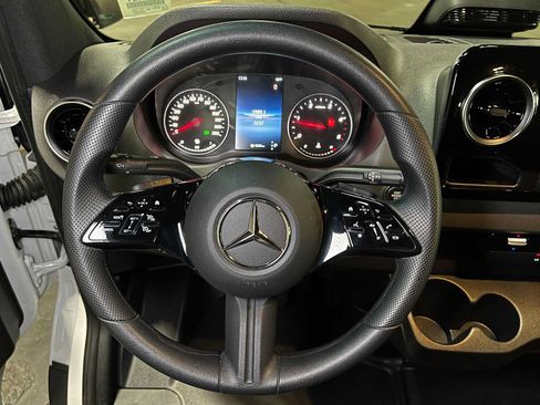 Used 2026 Mercedes-Benz Sprinter 2500 image 25