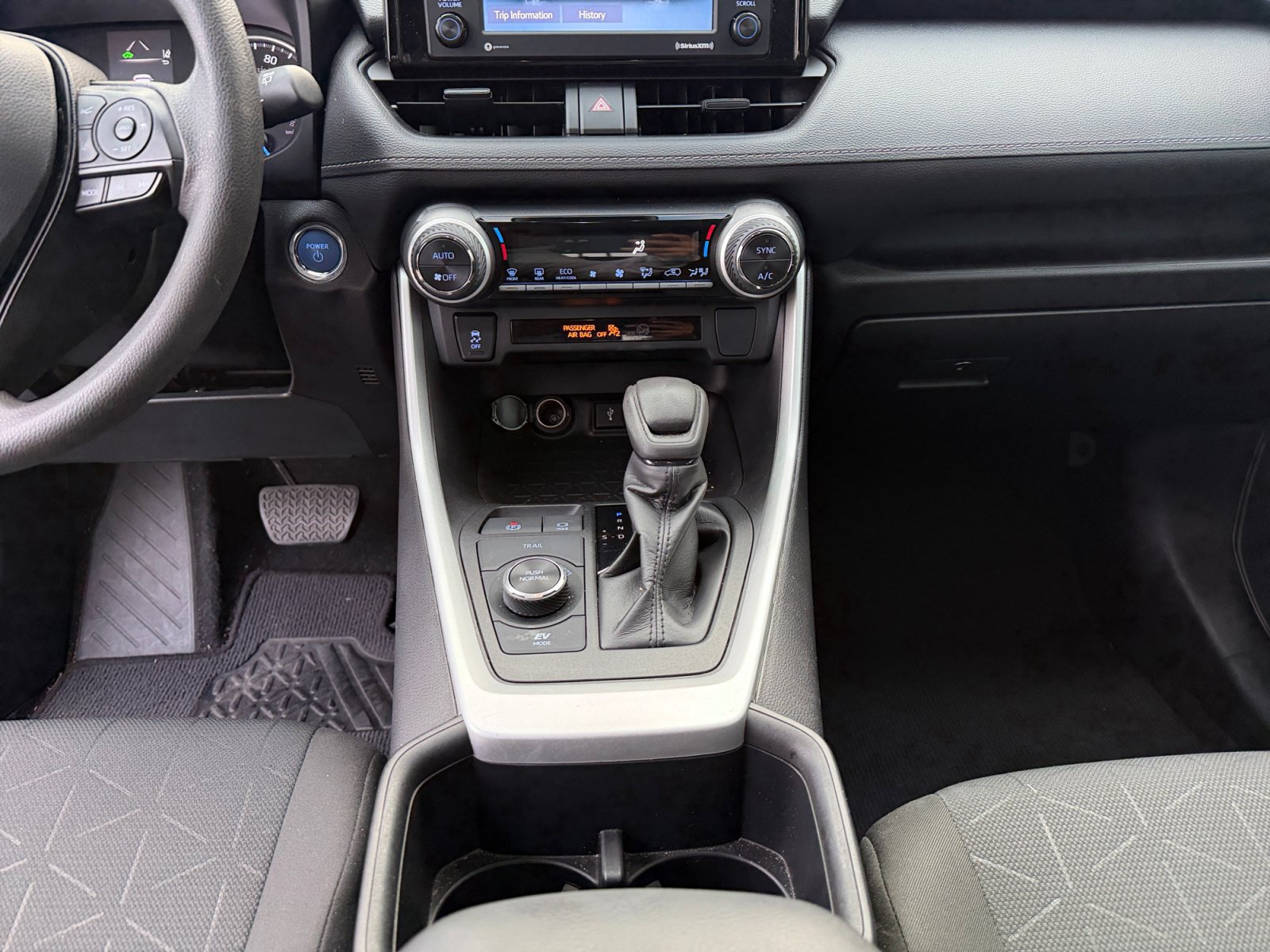 Used 2022 Toyota RAV4 XLE w/ Convenience Package AWD/4WD image 11