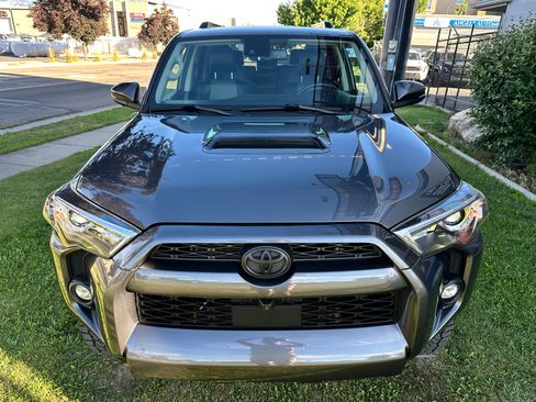 Used 2023 Toyota 4Runner SR5 Premium w/ Moonroof Package AWD/4WD image 13