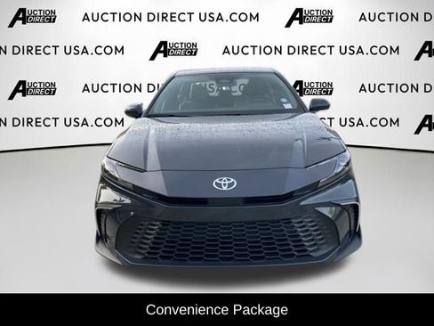 Used 2025 Toyota Camry SE w/ Convenience Package FWD image 2