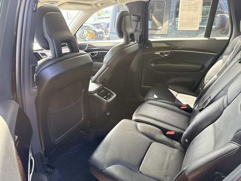 Used 2017 Volvo XC90 T6 Momentum w/ Vision Package AWD/4WD image 6