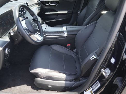 Used 2024 Mercedes-Benz C 300 4MATIC Sedan image 9