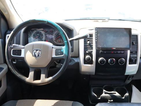 Used 2011 RAM 2500 SLT w/ Technology Group AWD/4WD image 9