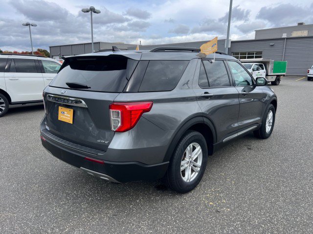 Used 2023 Ford Explorer XLT w/ Equipment Group 202A AWD/4WD image 5