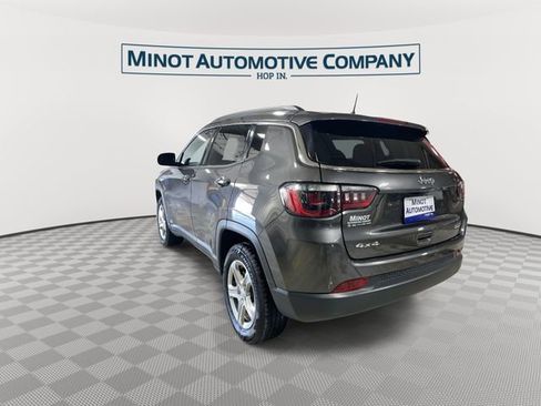 Used 2024 Jeep Compass Latitude AWD/4WD image 6