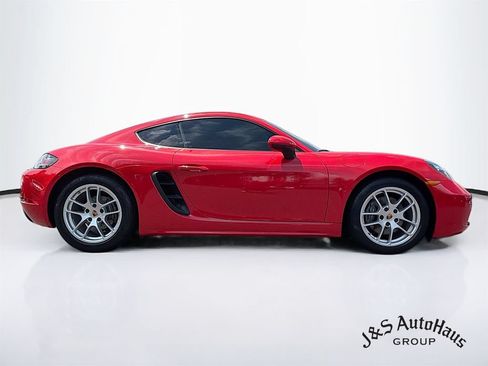 Used 2019 Porsche 718 Cayman RWD image 8