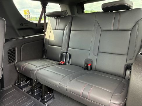 Used 2025 Chevrolet Suburban RST w/ Advanced Technology Package AWD/4WD image 21