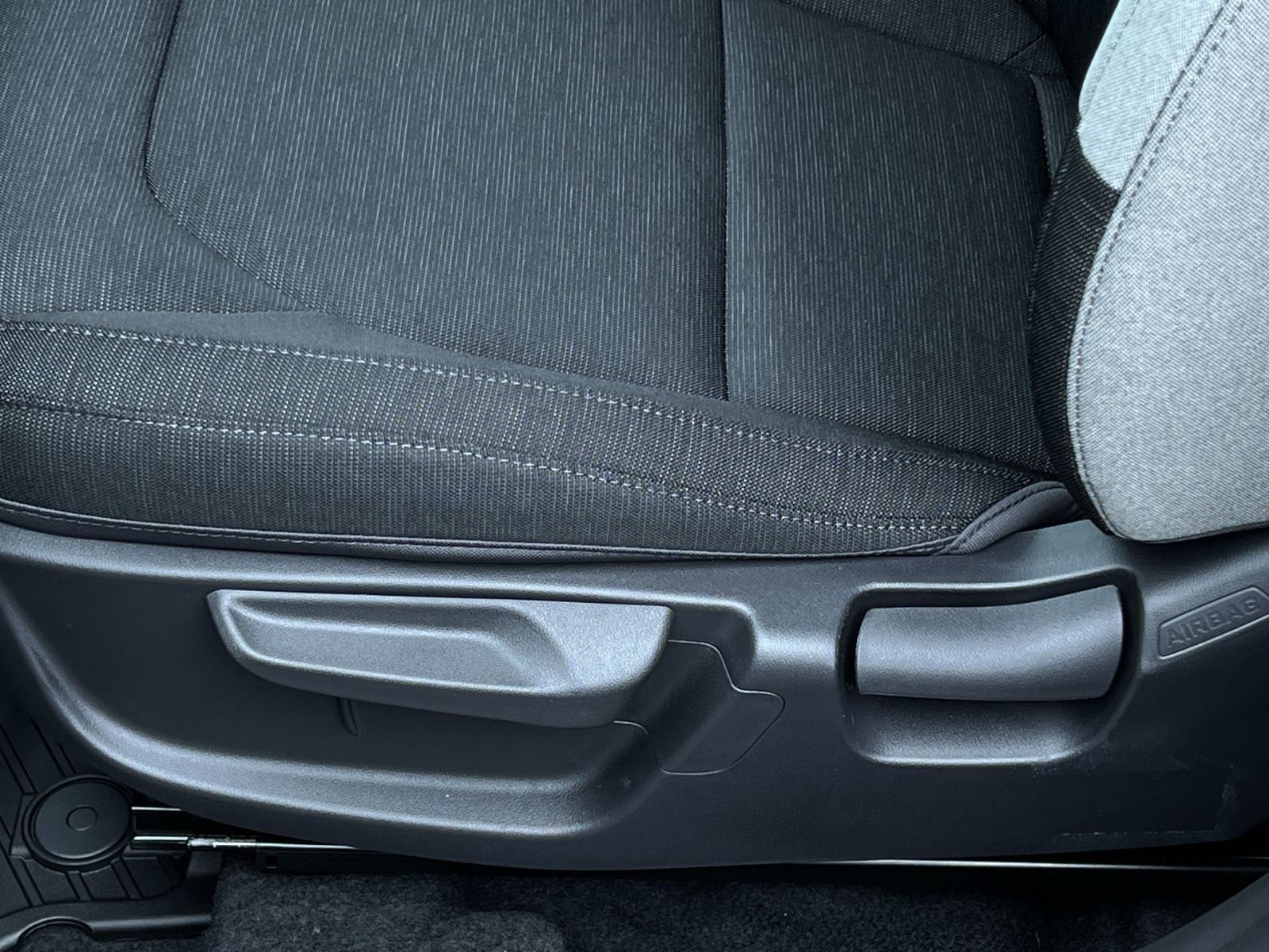New 2027 Kia Seltos LX FWD image 19