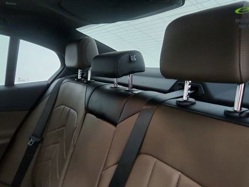 Used 2024 BMW i5 eDrive40i w/ Convenience Package RWD image 31