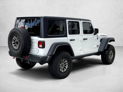Used 2021 Jeep Wrangler Unlimited Rubicon w/ Cold Weather Group AWD/4WD image 2