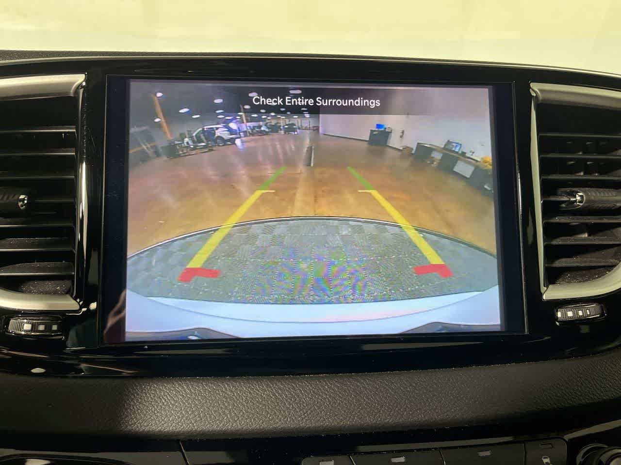 Used 2025 Chrysler Pacifica Select FWD image 19