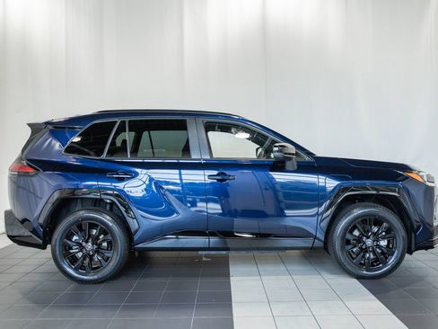 Used 2026 Toyota RAV4 SE w/ Convenience Package AWD/4WD image 3