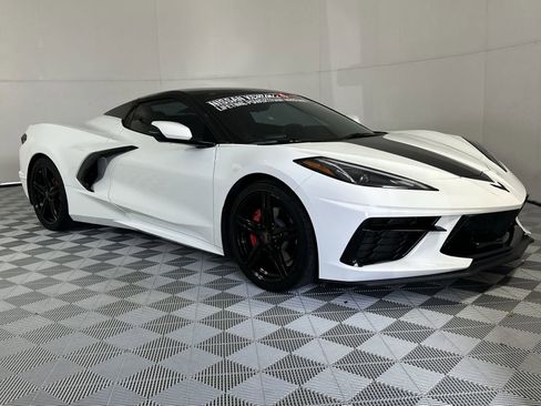 Used 2024 Chevrolet Corvette Stingray Preferred Conv image 2