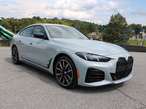 New 2026 BMW 430i xDrive w/ M Sport Package image 2