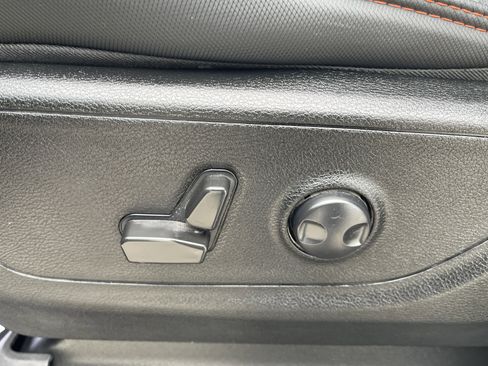 Used 2022 RAM 1500 Big Horn AWD/4WD image 36