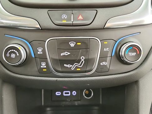 Used 2022 Chevrolet Equinox LT w/ LPO, Floor Liner Package image 30